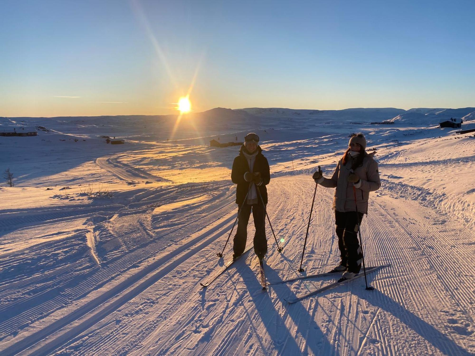 Delikat Hytte Omgitt Av Hallingdals Vakre Fjell Al Eksteriør billede